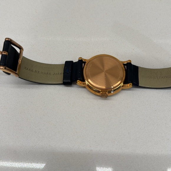 Marc Jacobs Watch - Picture 5 of 6